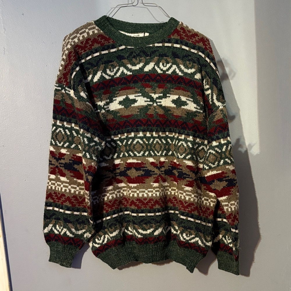 Vintage Patterned Crewneck Sweater - Green and Red